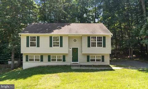 64 Willow Branch Pl, Fredericksburg, VA 22405