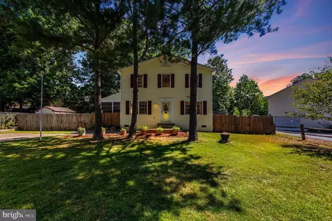 36 Plumosa Dr, Fredericksburg, VA 22405