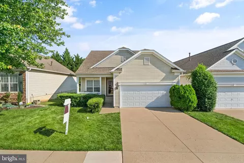 24 Chantilly Pl, Fredericksburg, VA 22406