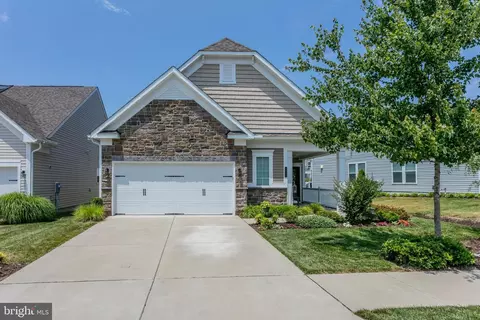 5926 Avery Point Dr, Fredericksburg, VA 22406