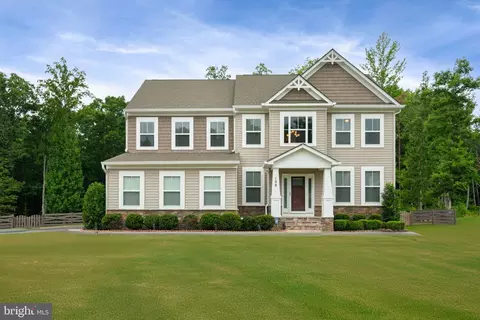 108 Saratoga Woods Ln, Stafford, VA 22556
