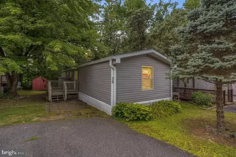 38 Serenity Ln, Stafford, VA 22554