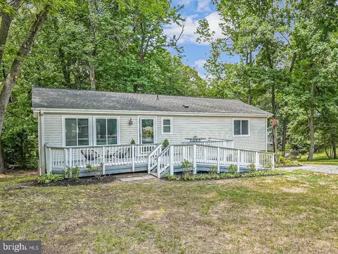 11 Edgecliff Ln, Stafford, VA 22554