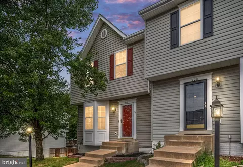 910 Kings Crest Dr, Stafford, VA 22554