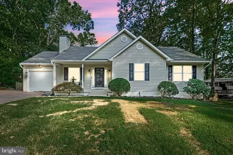 5 Oak Ln, Stafford, VA 22556