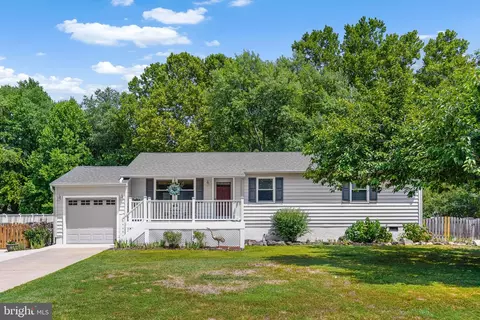 2040 Dewey Dr, Stafford, VA 22554