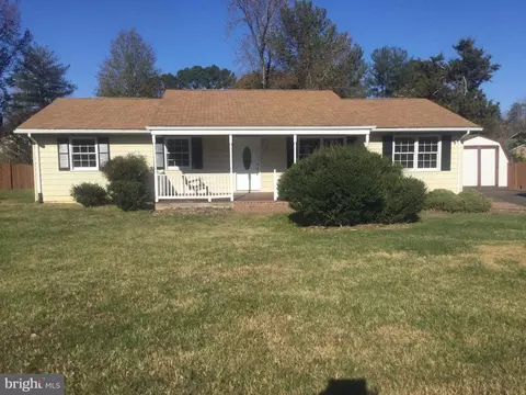 14 Vesta Dr, Fredericksburg, VA 22405