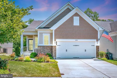 101 Montera Ave, Fredericksburg, VA 22406