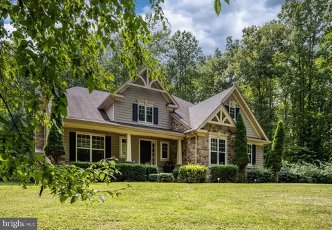 224 Donovan Ln, Stafford, VA 22556