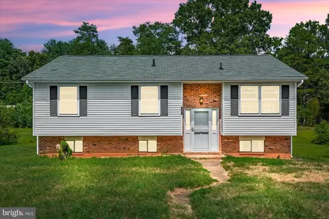 203 Maple St, Fredericksburg, VA 22405