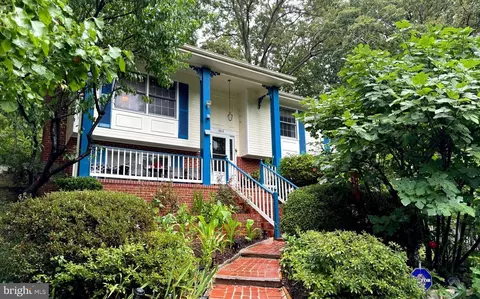 1018 Eastern View Dr, Fredericksburg, VA 22405