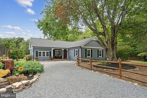 1218 White Oak Rd, Fredericksburg, VA 22405
