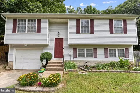 40 Plumosa Dr, Fredericksburg, VA 22405