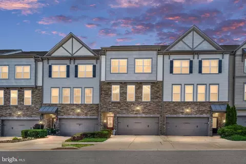 17 Flint Ct, Stafford, VA 22554