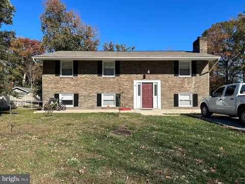 18 Clarion Dr, Fredericksburg, VA 22405