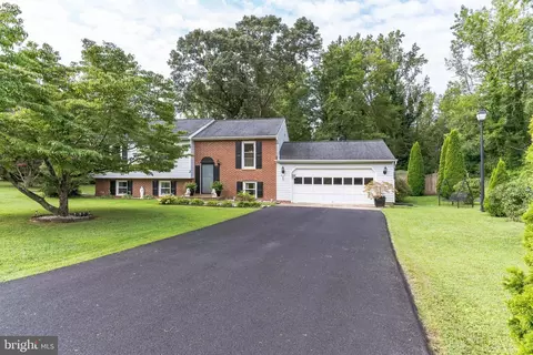 2 Gloucester Way, Stafford, VA 22554