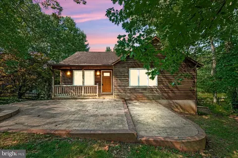 130 Holly Dr, Stafford, VA 22556