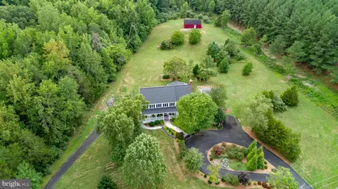 355 Holly Corner Rd, Fredericksburg, VA 22406