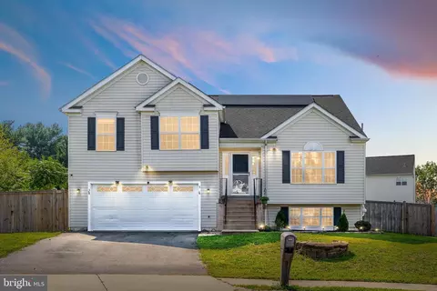 3 Little Field Dr, Fredericksburg, VA 22405