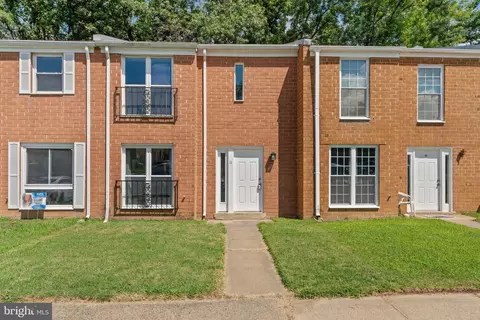 11 Oak Dr, Stafford, VA 22554