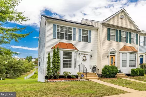 201 Lakeview Ct, Stafford, VA 22554