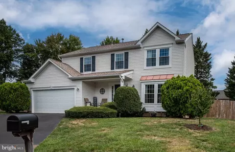 4 Northedge Ct, Stafford, VA 22554