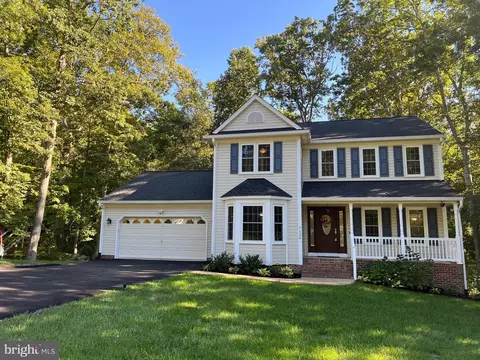 126 Hamlin Dr, Fredericksburg, VA 22405