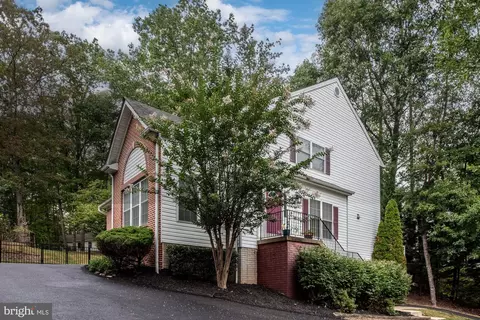 2311 Harpoon Dr, Stafford, VA 22554