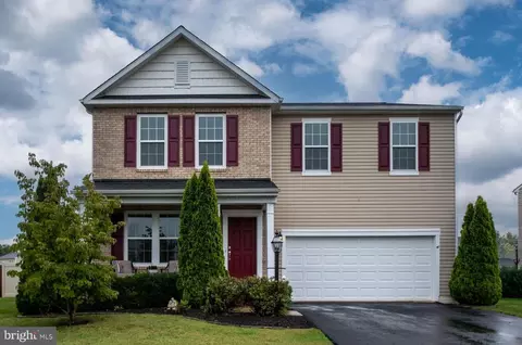 33 Charter Gate Dr, Fredericksburg, VA 22406