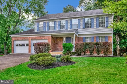 30 Rocky Way Dr, Stafford, VA 22554