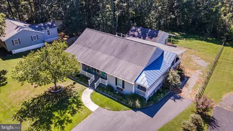 34 Swan Dr, Fredericksburg, VA 22405