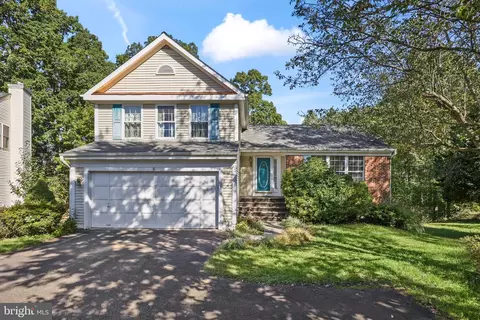 9 Puritan Pl, Stafford, VA 22554