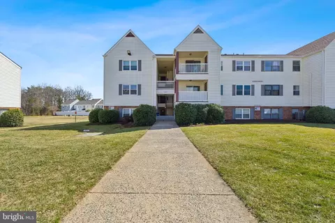 102 Chesterfield Ln #101, Stafford, VA 22556