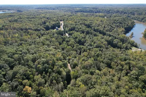 23 Old Banks Dr, Fredericksburg, VA 22406