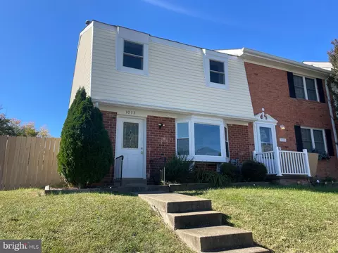 1013 Thomas Jefferson Pl, Fredericksburg, VA 22405