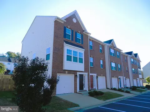 201 Dundee Pl, Fredericksburg, VA 22405