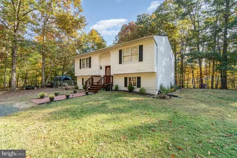 101 Tom Jenkins Rd, Fredericksburg, VA 22406