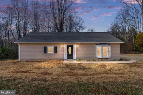 35 Grinnan Ln, Fredericksburg, VA 22406