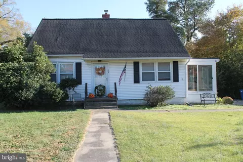 17 Page St, Fredericksburg, VA 22405