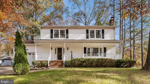 2 Hamlin Dr, Fredericksburg, VA 22405