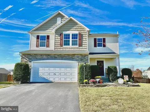 64 Charter Gate Dr, Fredericksburg, VA 22406