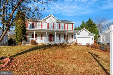 10 Ridge Hollow Dr, Fredericksburg, VA 22405