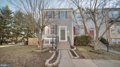 301 Knollwood Ct, Stafford, VA 22554