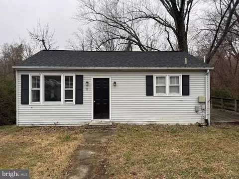 99 Truslow Rd, Fredericksburg, VA 22405