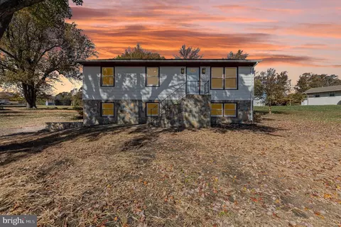 130 Musselman Rd, Fredericksburg, VA 22405