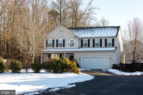 8 Comfort Ln, Stafford, VA 22554
