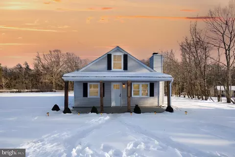 111 Lorenzo Dr, Fredericksburg, VA 22405