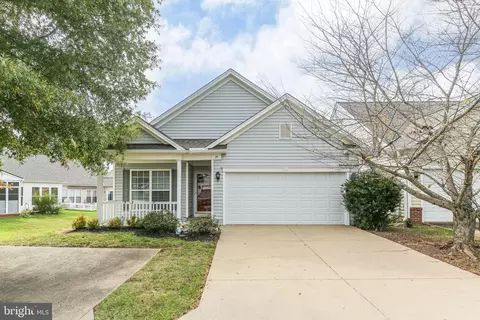 19 Lucketts Ct, Fredericksburg, VA 22406