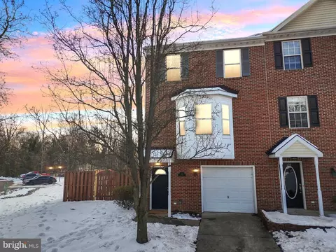 201 Shaw Ct, Fredericksburg, VA 22405