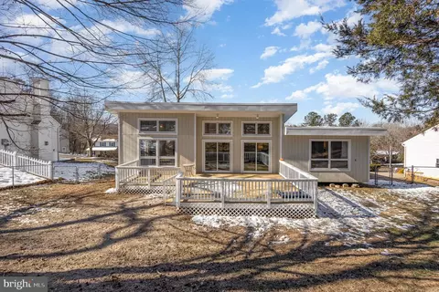 2134 Aquia Dr, Stafford, VA 22554
